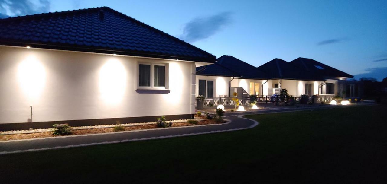 Apartamenty Dzemejra - Jumeirah Ujście-Darłowskie Buitenkant foto