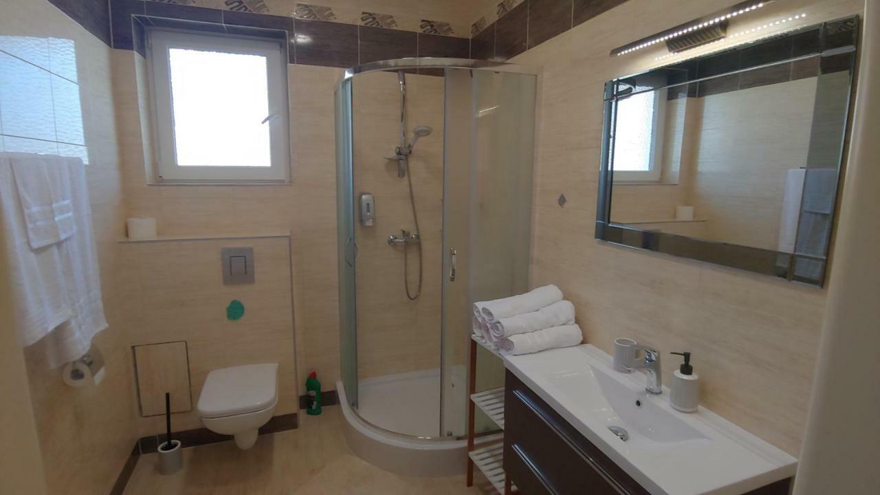 Apartamenty Dzemejra - Jumeirah Ujście-Darłowskie Buitenkant foto